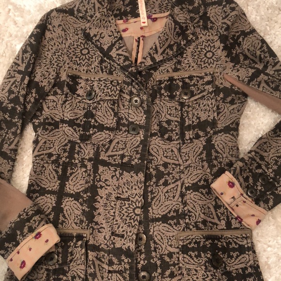 A Beautiful free People Boutique Style Coat💕 - Picture 2 of 15